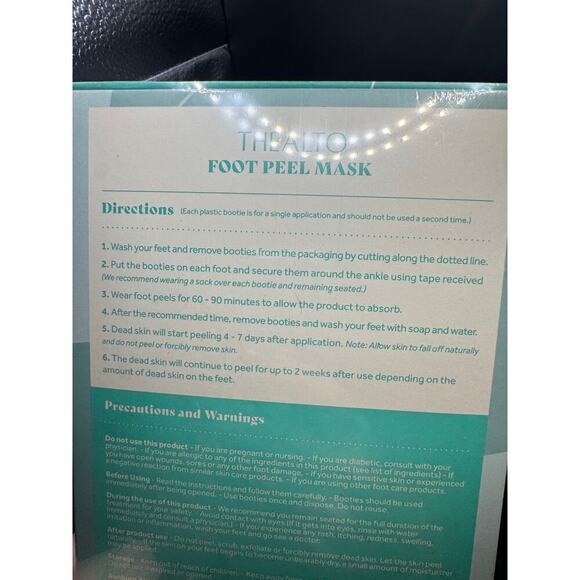 NWT Peppermint Foot Peel Masks Kit SEALED in box - Picture 2 of 4